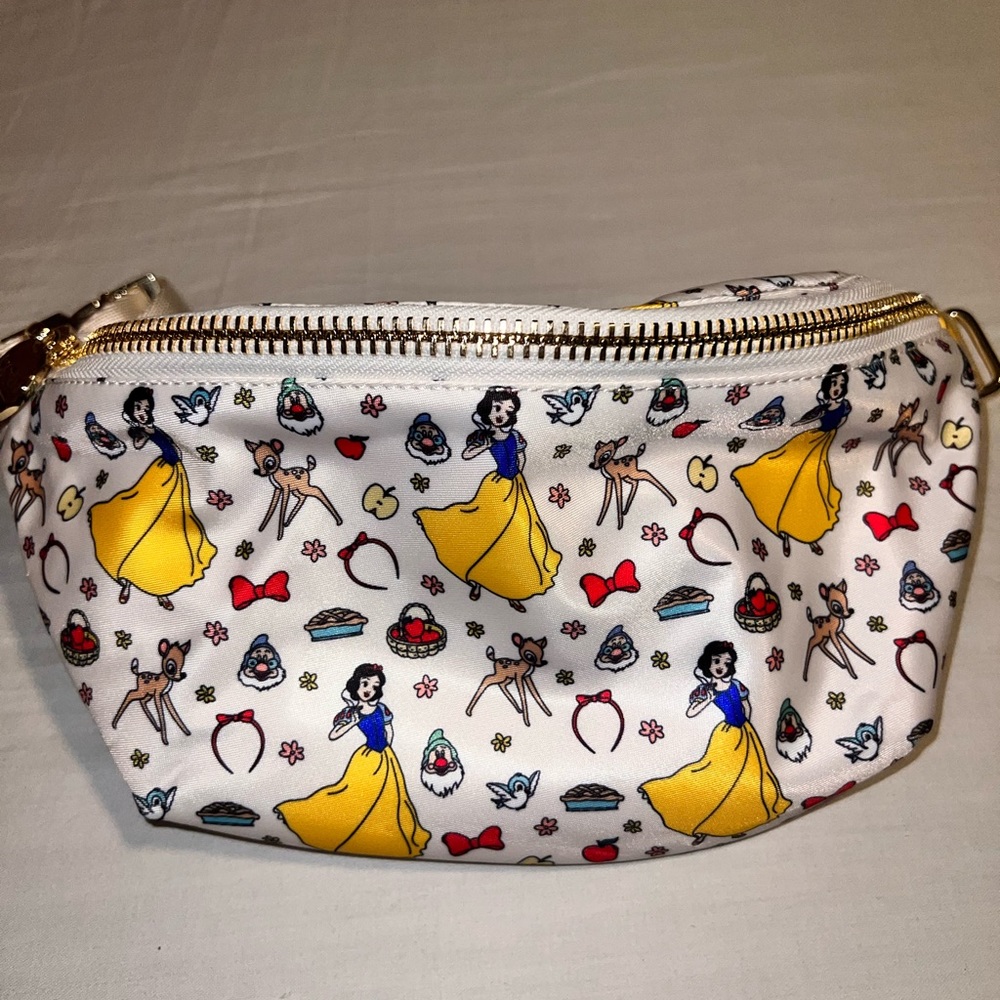 Snow White Classic Fanny pack